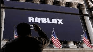 Roblox 57.8m daus september 59.9m august