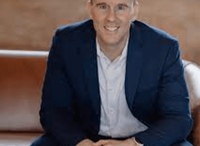 Aaronryansells: Social Media Profile