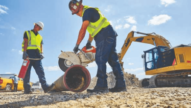 How to Handle Heavy Equipment on Construction Sites