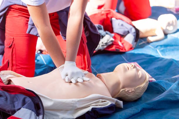 Life-Saving Skills: Why You Need a First Aid Course