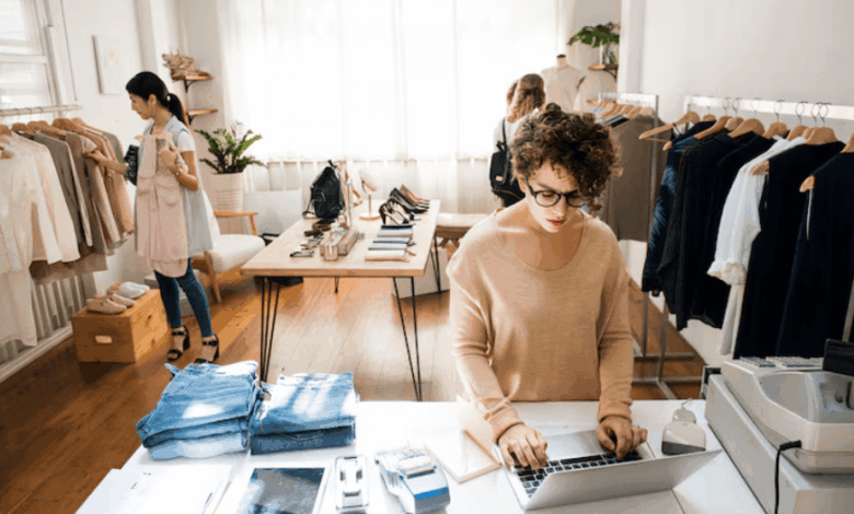 Three Reasons to Source Apparel Stock for Your Clothing Business from a Liquidation Company