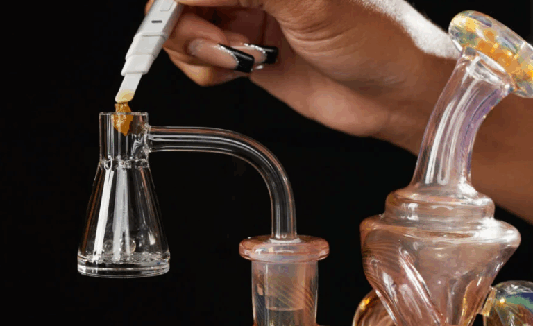 Why Bongs Are Coming Back in Australia's Changing Smoking Culture
