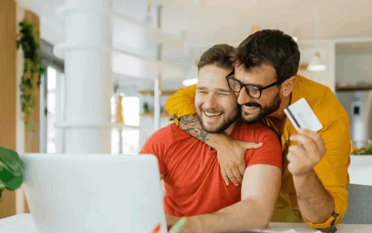 Joint Loans, Flatmates & Shared Finances: How Other People Can Impact Your Credit File