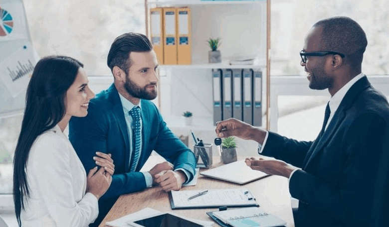 How to Avoid Legal Pitfalls When Buying Property in Dubai Without a Lawyer