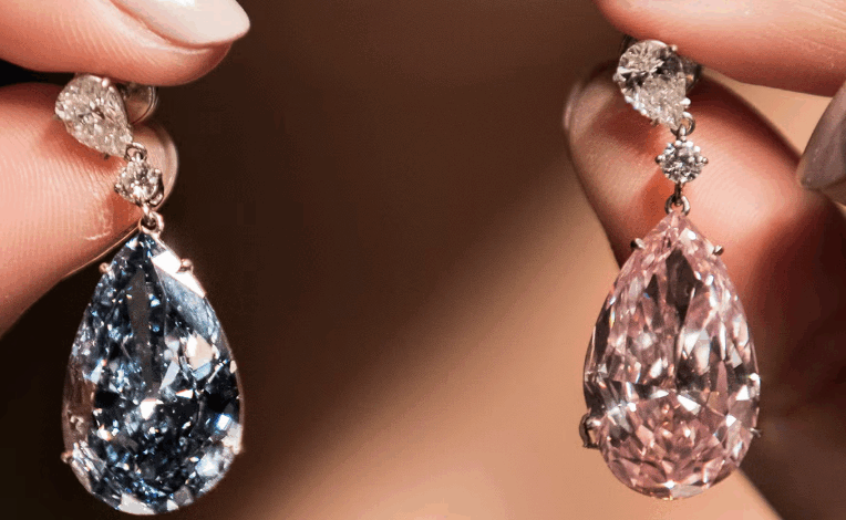 Women's Luxury Earrings: Are They Worth The Purchase?