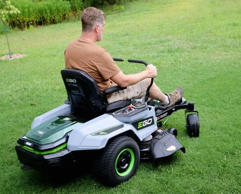 Tracked Lawn Mower vs Traditional Ride-On: The Real Difference