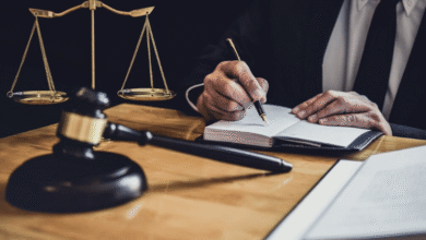 Why Personal Injury Lawyers Warn Against Quick Cash Settlements